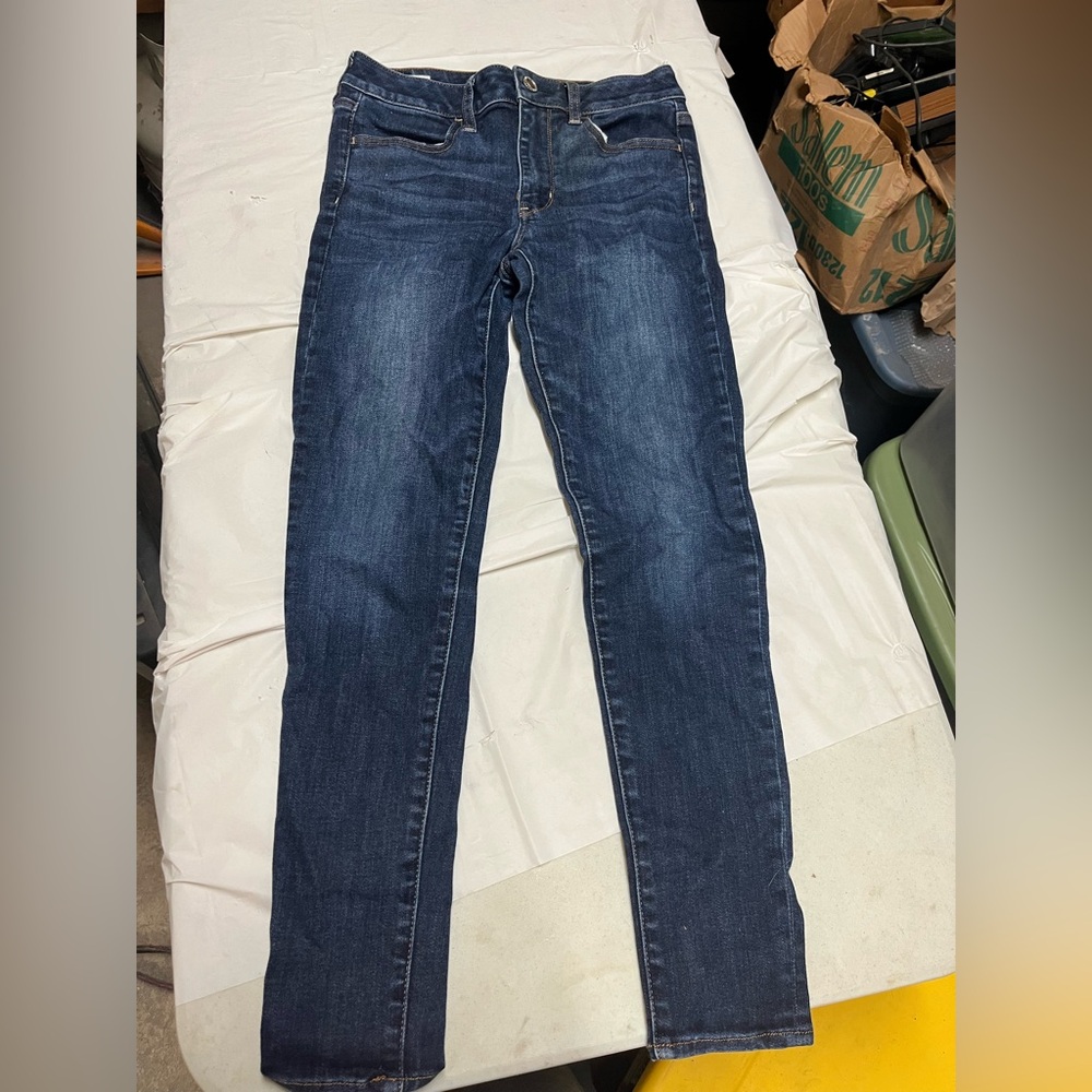 American Eagle women’s jeans size 6